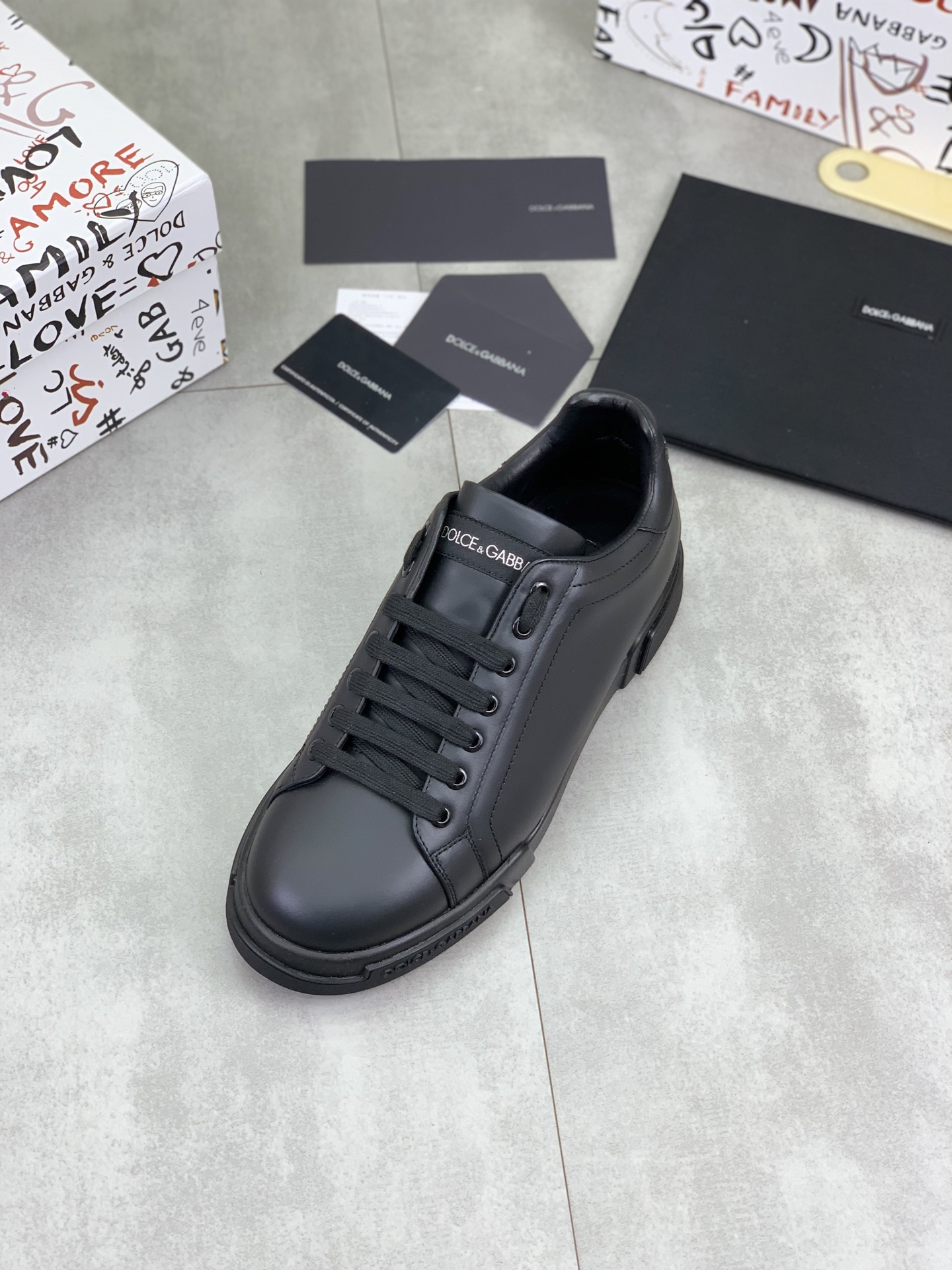 olce & Gabbana shoe